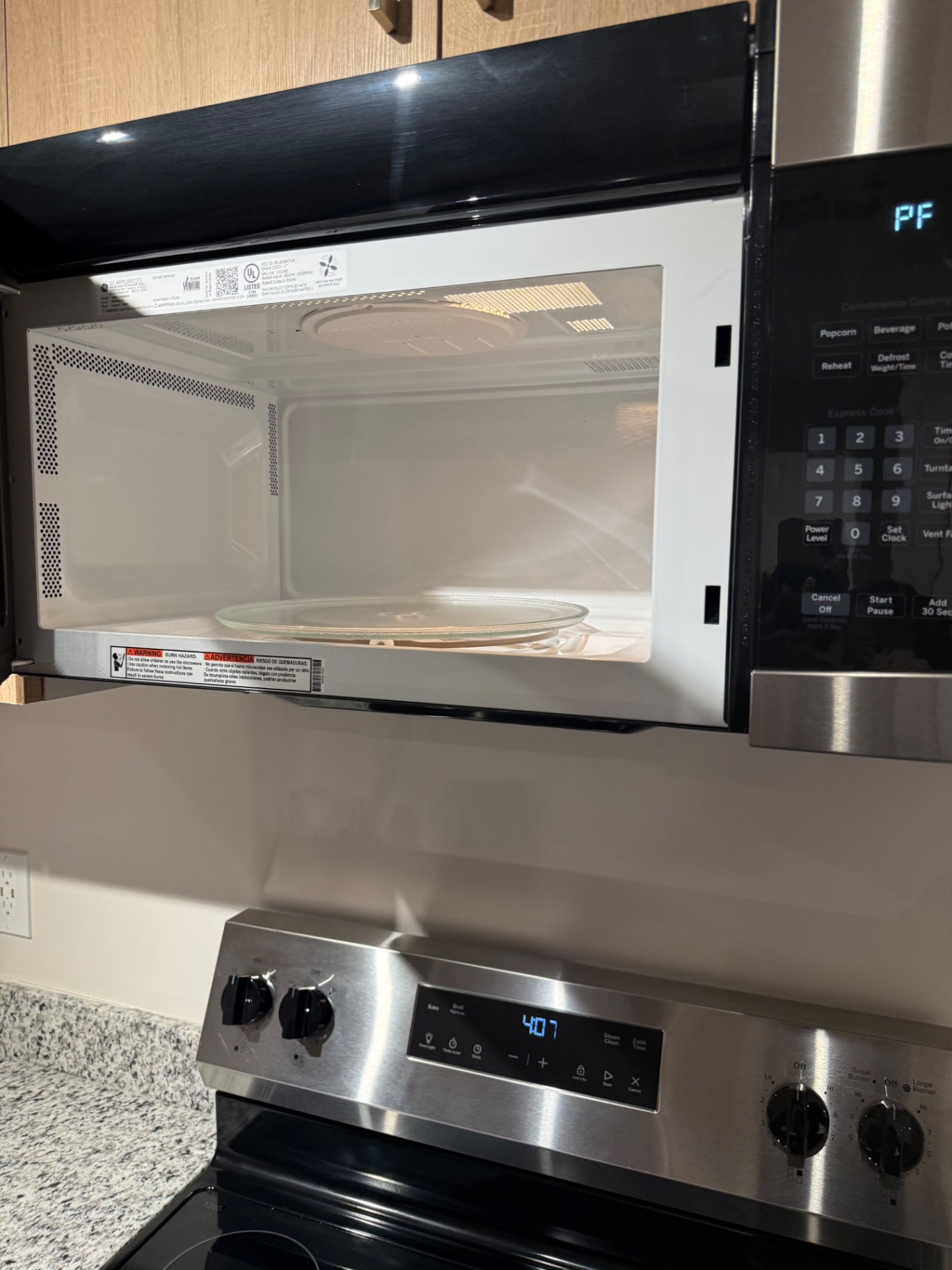 Clean interior of an open microwave